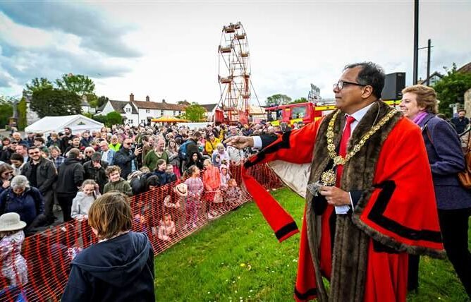 Cambridge’s first Asian mayor condemns ‘right-wing rhetoric against migrants’ in outgoing speech